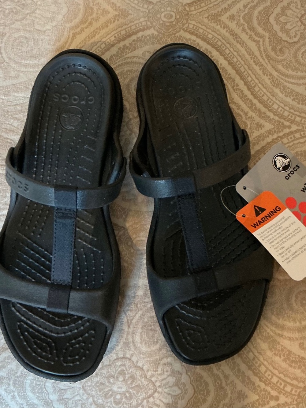 NWT Crocs Cleo III Black Sandals size 10